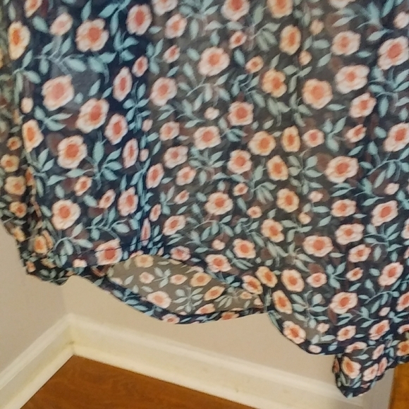 Loft Black Floral Long Sleeves Blouse Top Size S Pullover Tie Front - Picture 11 of 11